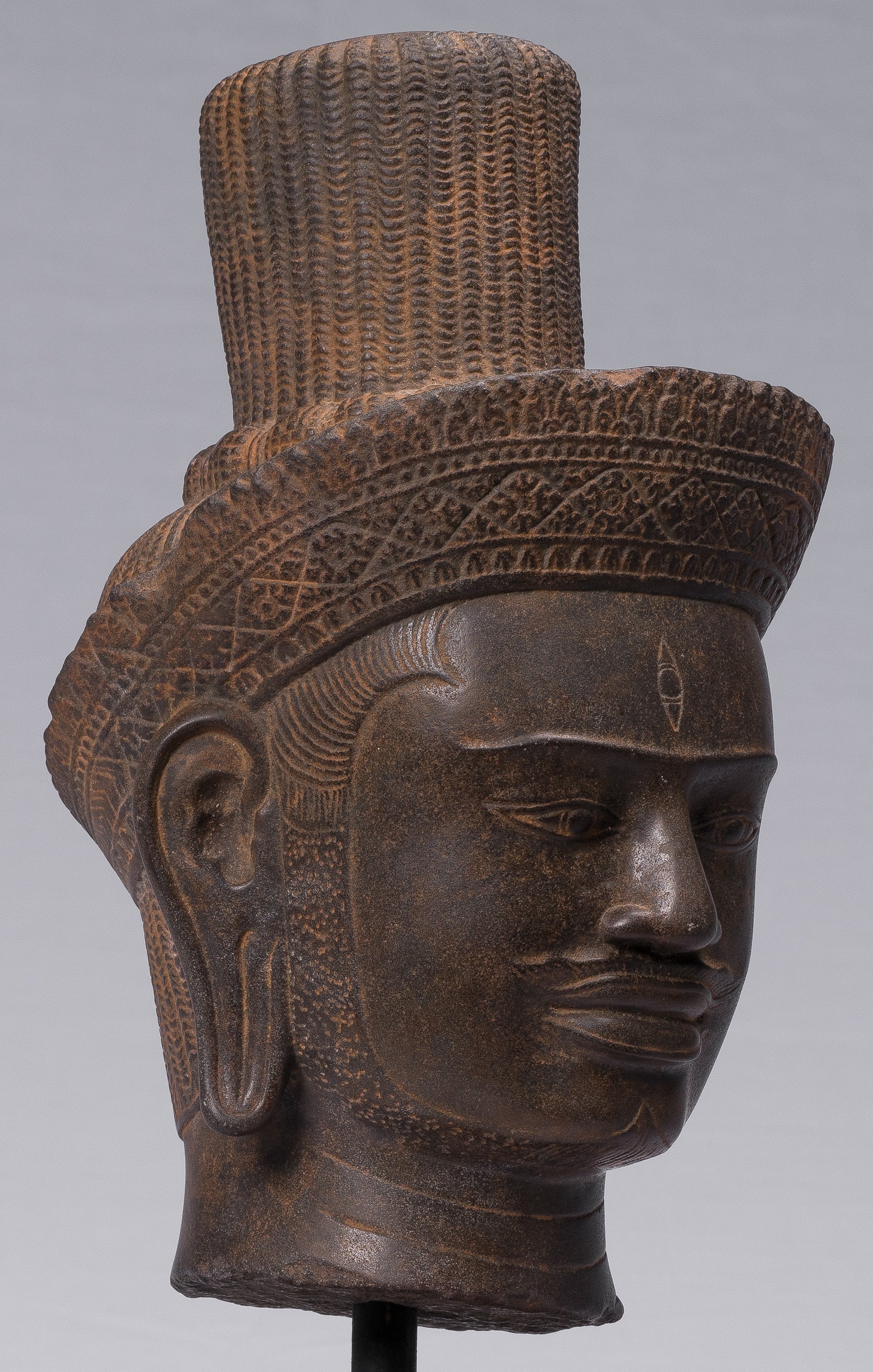 Shiva-Statue – antike Shiva-Kopfstatue aus Khmer-Stein im Koh-Ker-Stil – der Zerstörer – 42 cm