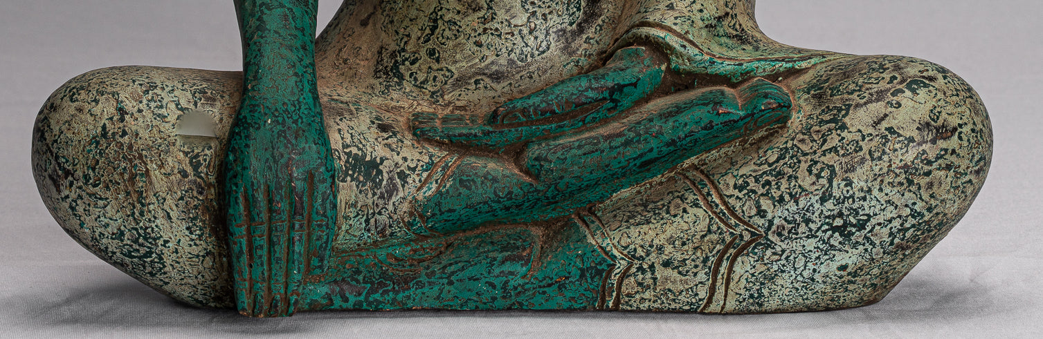 Buddha-Statue – Antiker Khmer-Stil Südostasien, sitzende Erleuchtungs-Buddha-Statue aus Holz – 43 cm/17 Zoll