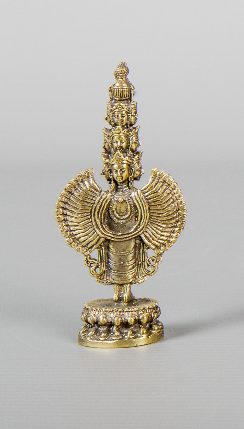 Thailandia in ottone sahasrabhuja statua di Avalokitesvara - 8,5 cm (3 ") di altezza