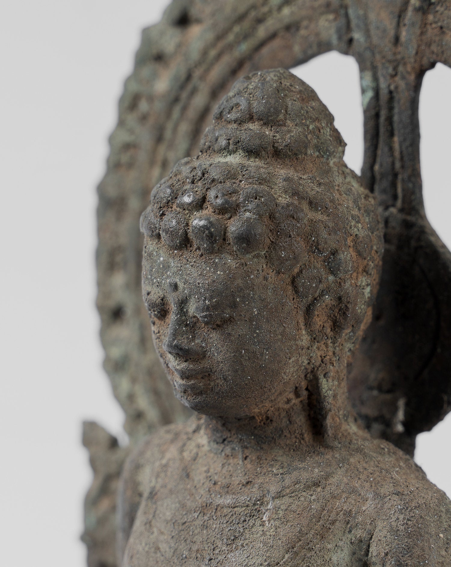 Antique in stile indonesiano seduto in bronzo giavanese Amitabha Buddha Statua - 23 cm/9 "