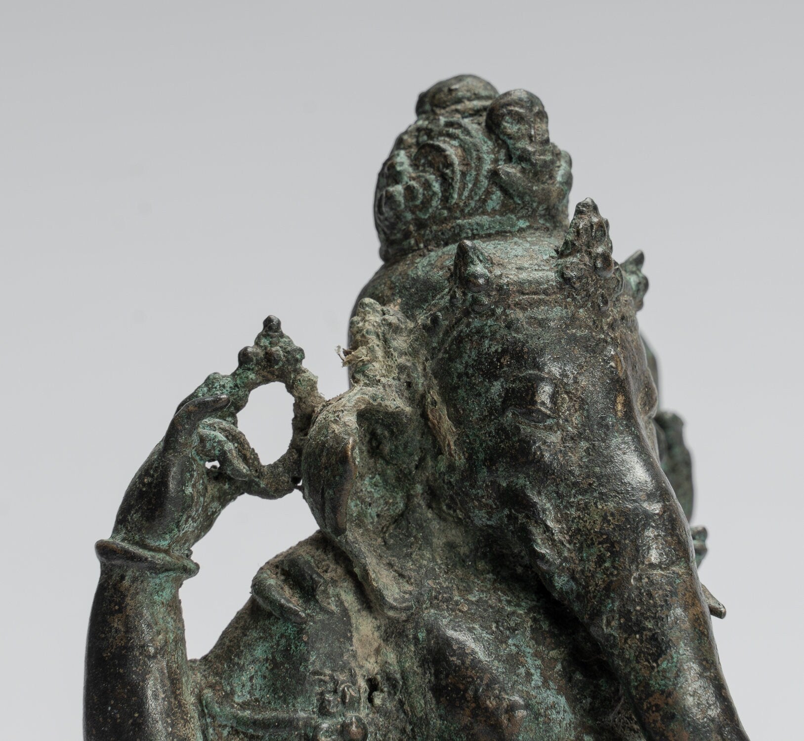 Statue de Ganesha – Statue antique de style javanais en bronze assis Majapahit Ganesha – 24 cm/25,4 cm