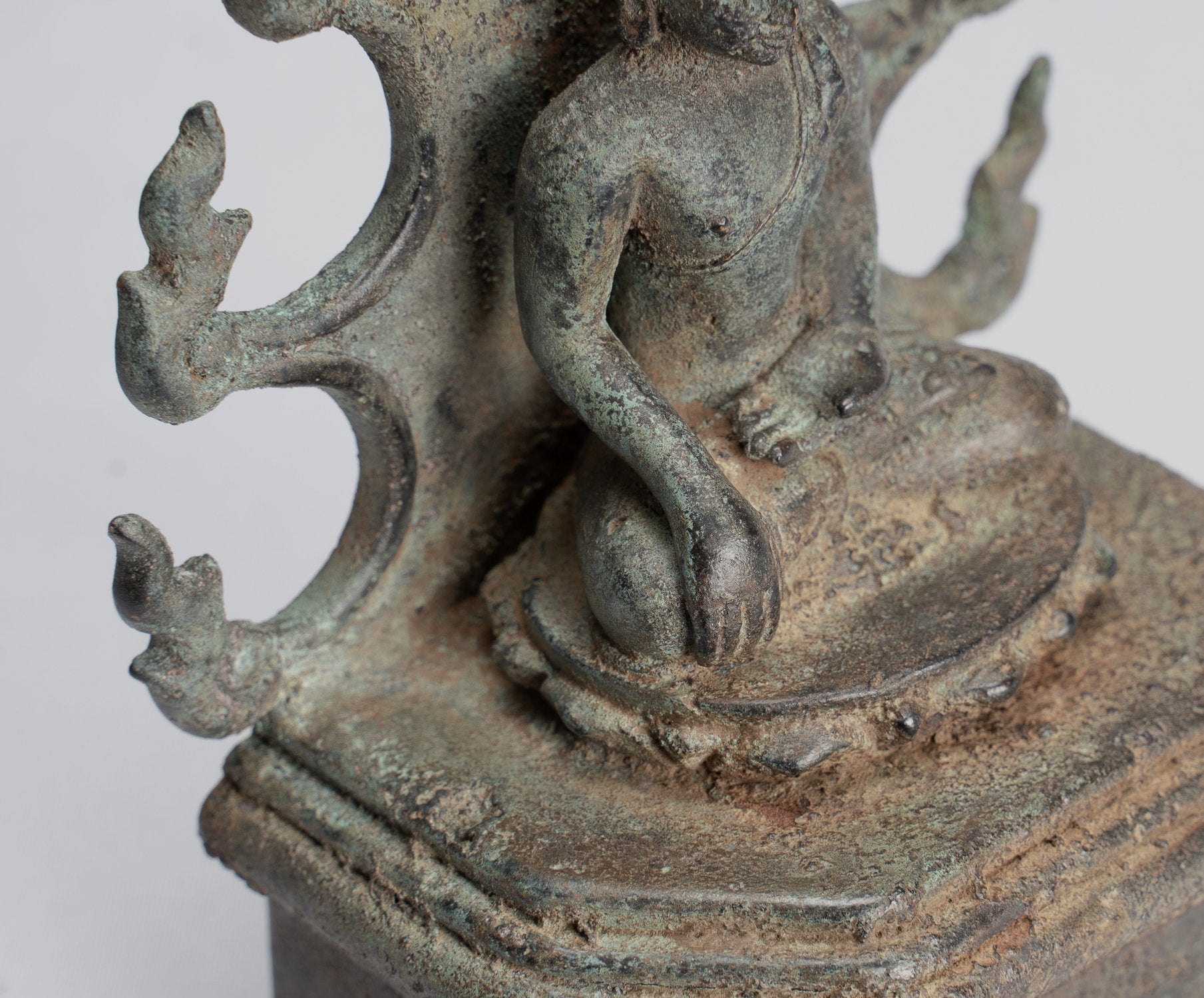 Estatua de Buda - Estatua de Buda de la Ilustración Javanese de bronce indonesio antiguo - 14.5cm/6 "