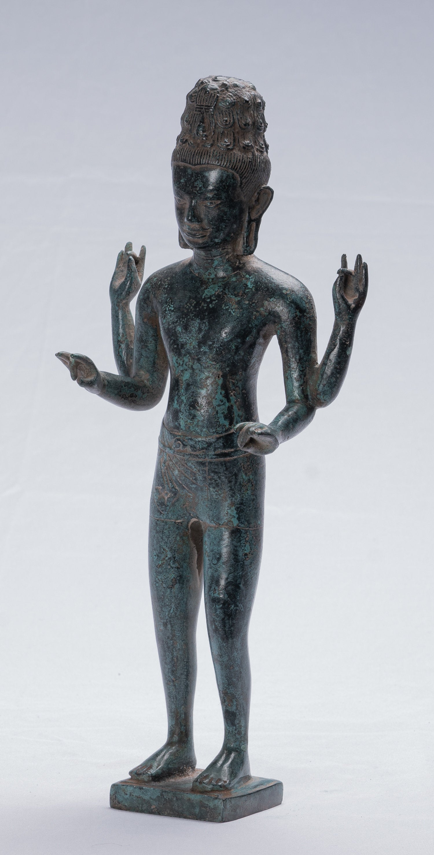 Lokeshvara-Skulptur – antike Khmer-Lokeshvara-Statue aus Bronze im Bayon-Stil – 33 cm.