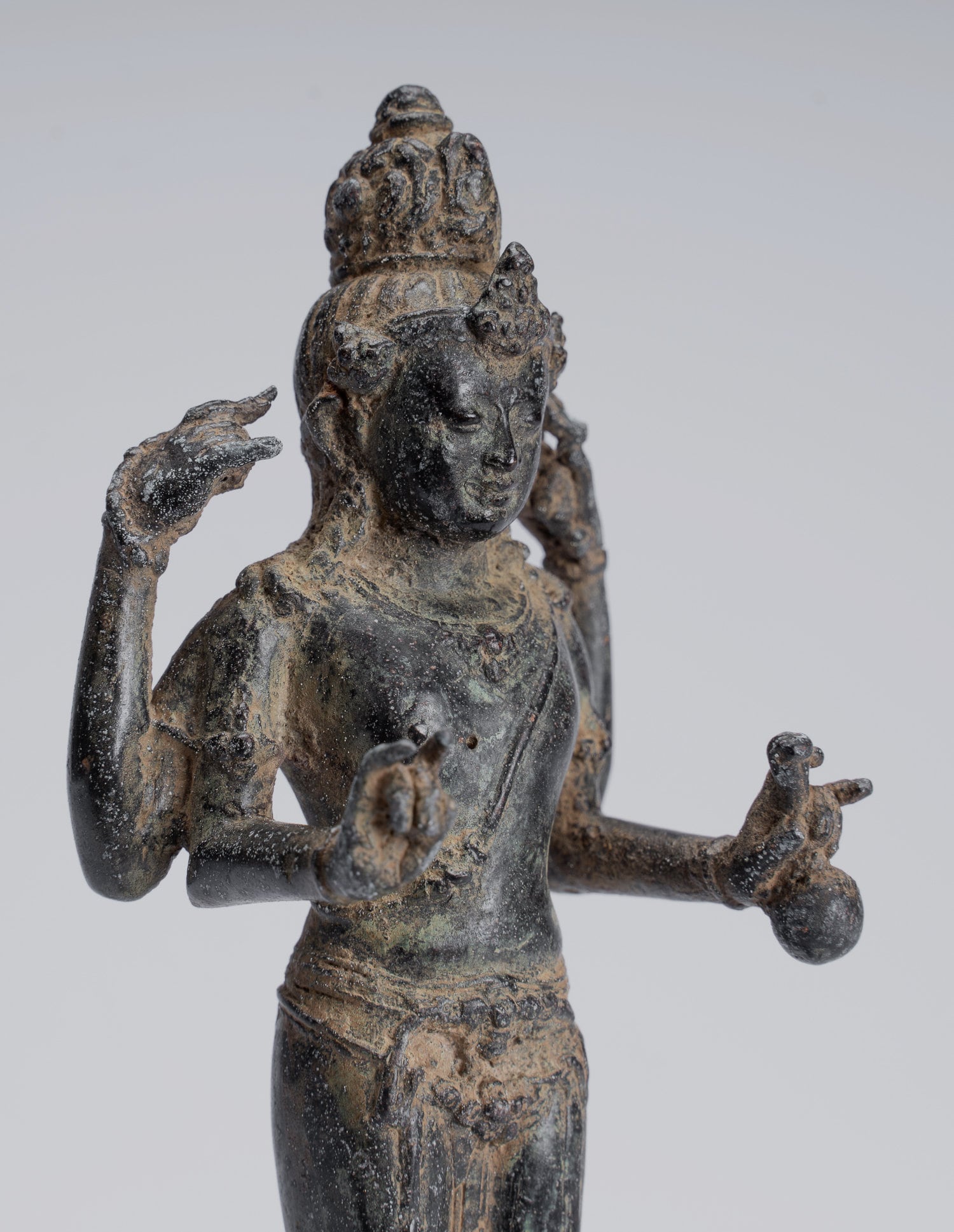 Estatua de Vishnu - Estatua de bronce de estilo indonesio antiguo de estilo indonesio - 20 cm/8 "